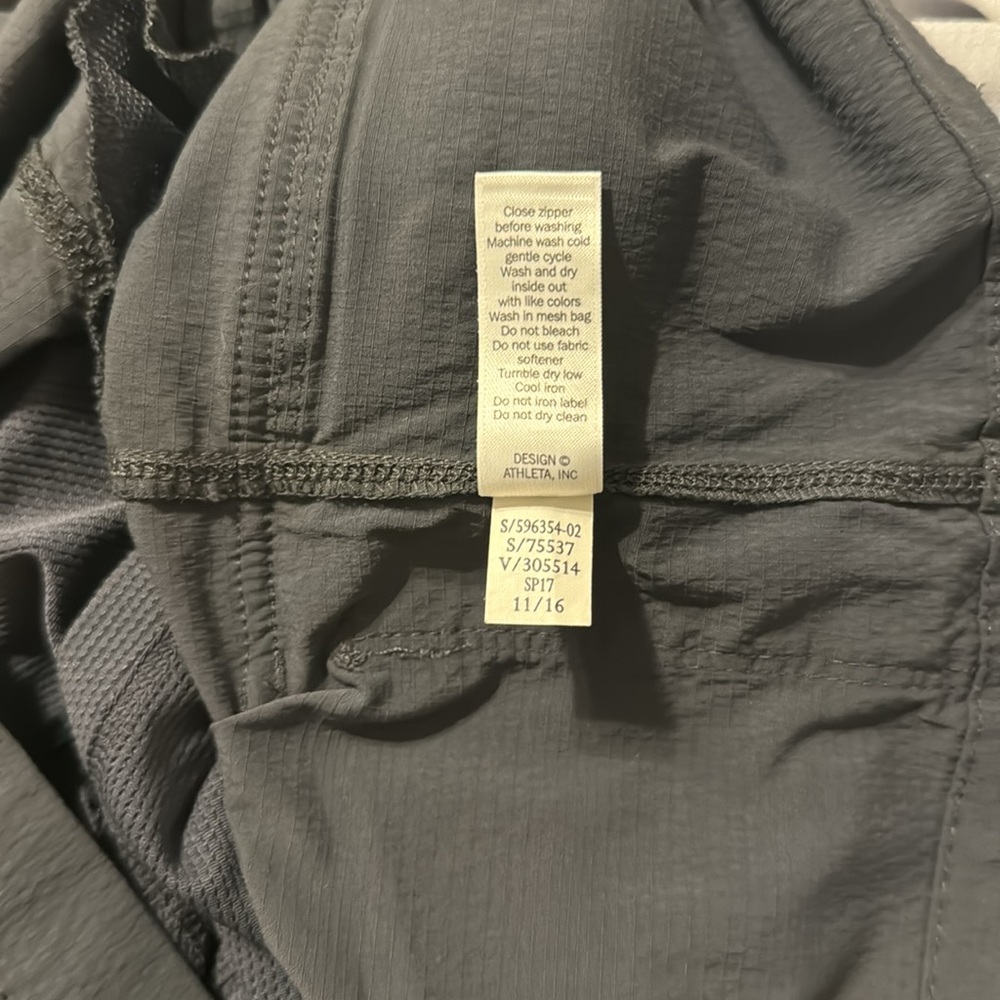 Athleta Skirt/Skort Size 8 Gray Athletic Athleisure - Picture 6 of 6